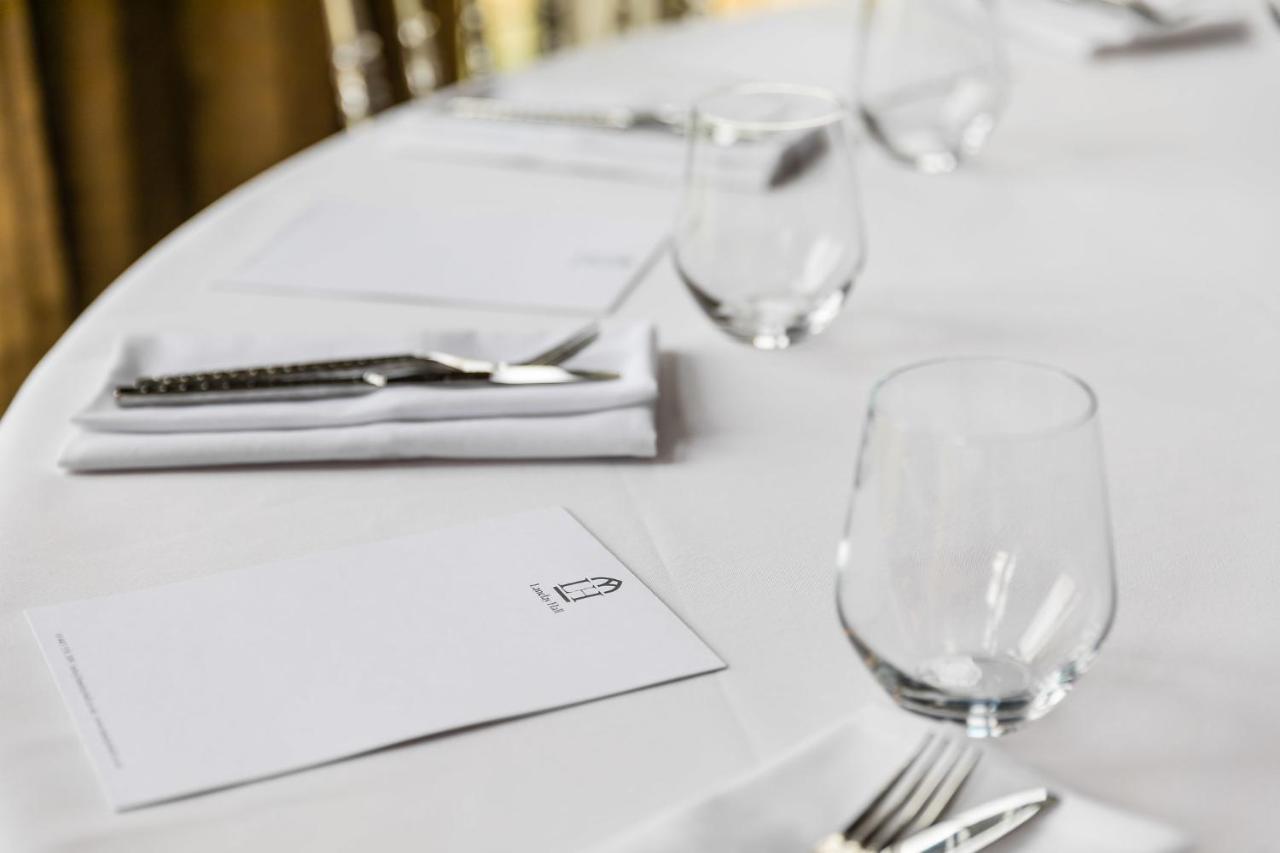 Lanelay Hall Hotel&Spa Hensol Esterno foto A table at the restaurant