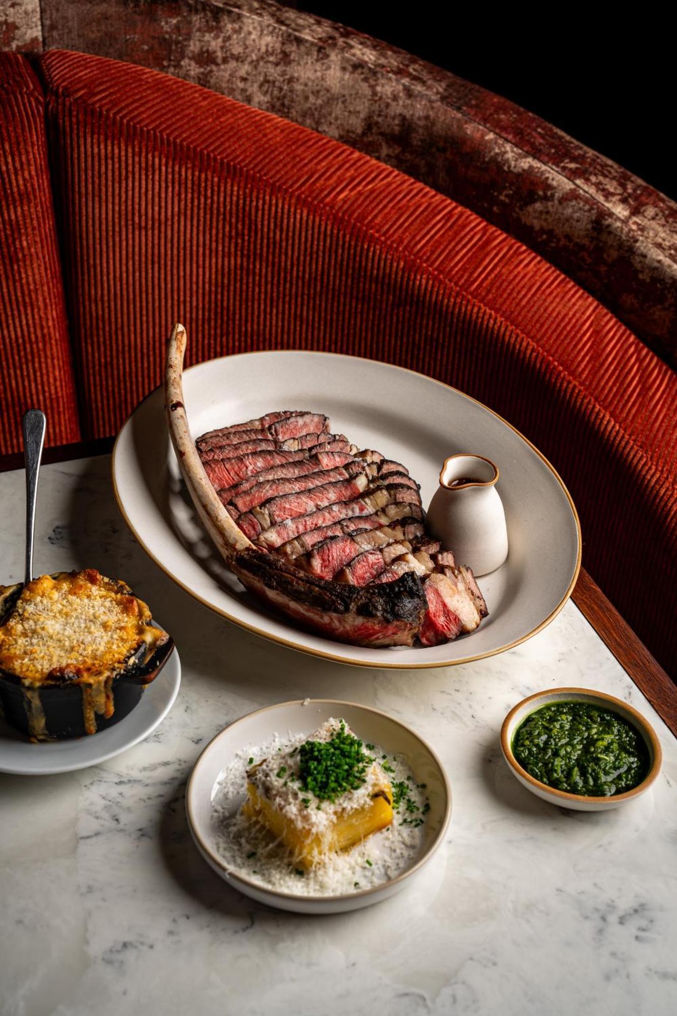Lanelay Hall Hotel&Spa Hensol Esterno foto A steak at the restaurant